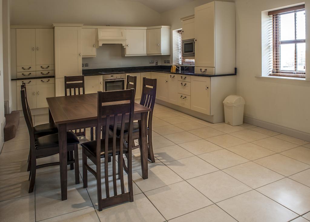 New Forest Estate Lodges Tyrrellspass Bilik gambar