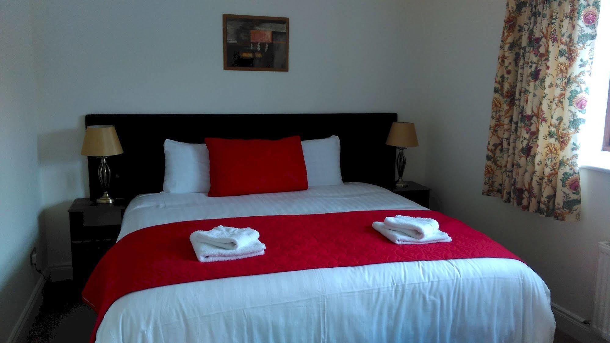 New Forest Estate Lodges Tyrrellspass Luaran gambar